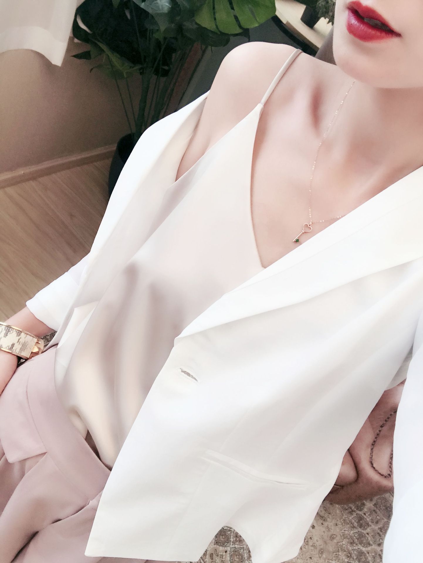 Solid Sleeveless Casual Tops V-Neck Female Vest Women Summer Silk Tank